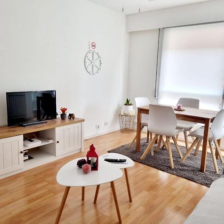 Acogedor, Con Garaje, Centrico. Apartment Vigo Bagian luar foto