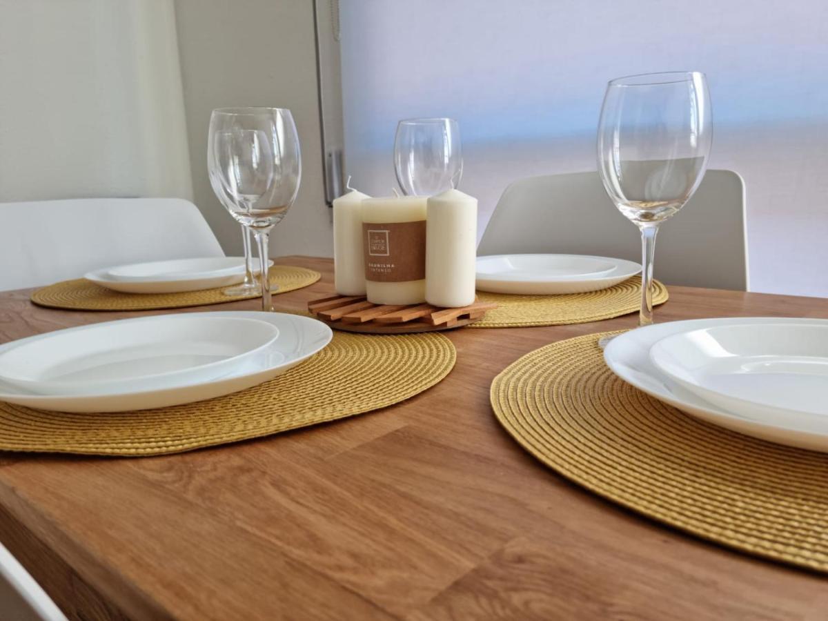 Acogedor, Con Garaje, Centrico. Apartment Vigo Bagian luar foto