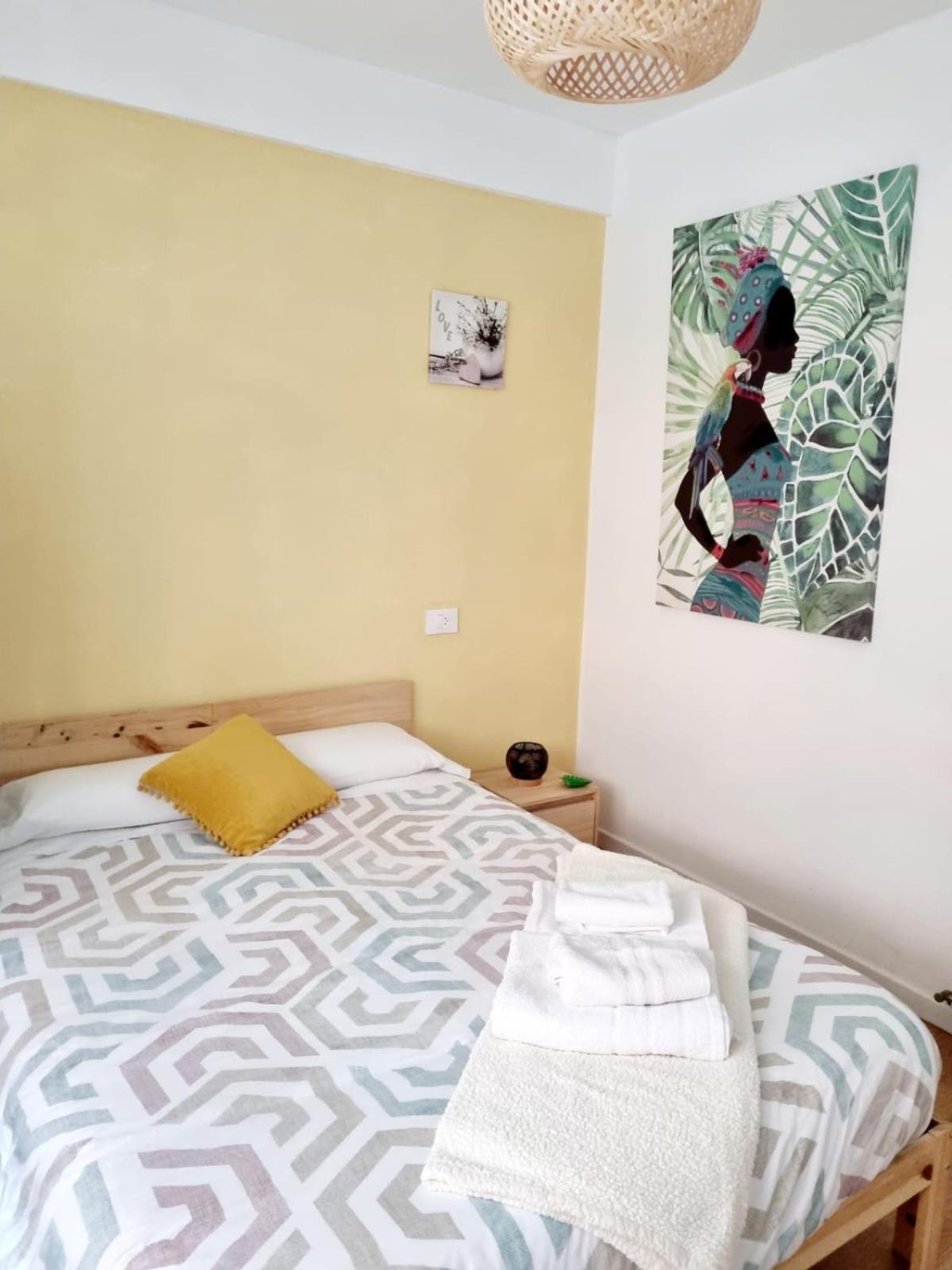 Acogedor, Con Garaje, Centrico. Apartment Vigo Bagian luar foto