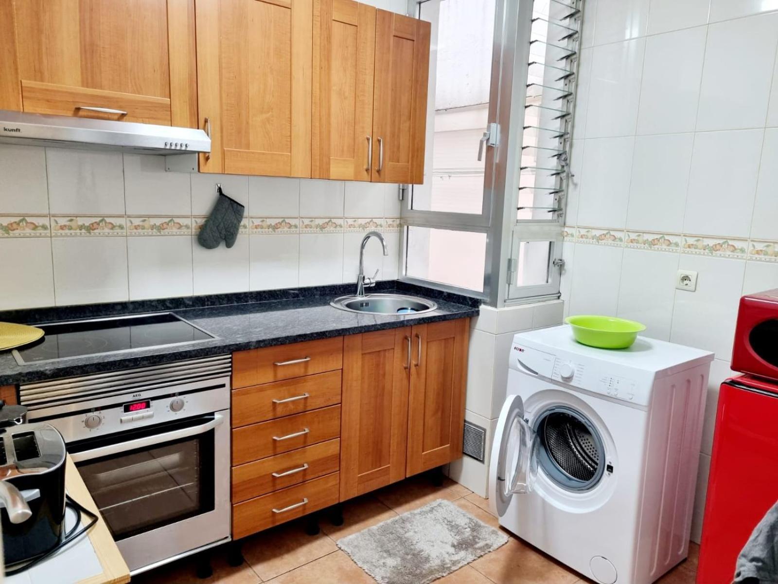 Acogedor, Con Garaje, Centrico. Apartment Vigo Bagian luar foto
